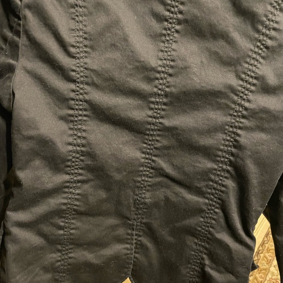 Black blazer women, size Small, top stitched lapel, 3 buttons on front, lined - Picture 8 of 8